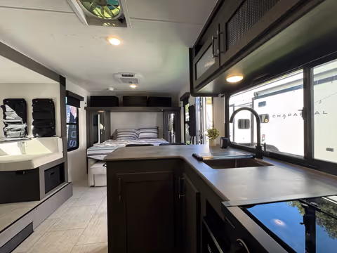 Details de la Coachmen Remote 238RRB 2027