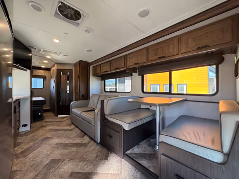 Details de la Forest River Sunseeker 2021