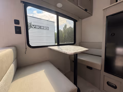 Details de la Forest River Viking 12RD 2026