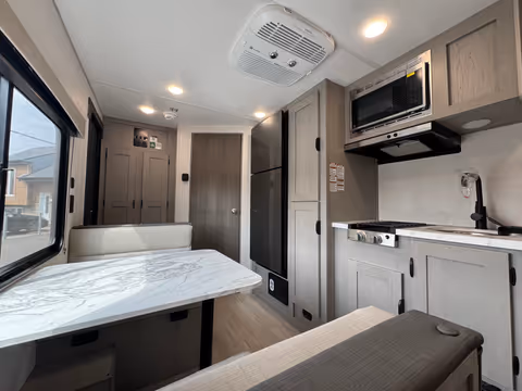 Details de la Forest River Viking 16FB 2026