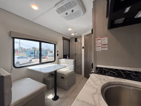 Details de la Forest River Viking 16FB 2026
