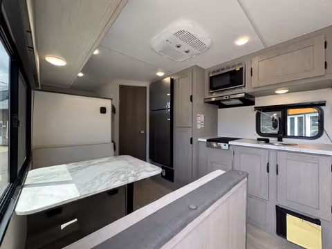 Forest River Viking 18BH 2026 - Dinette