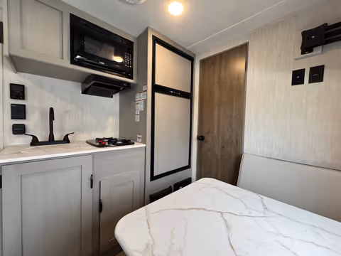 Details de la Forest River Viking 2025