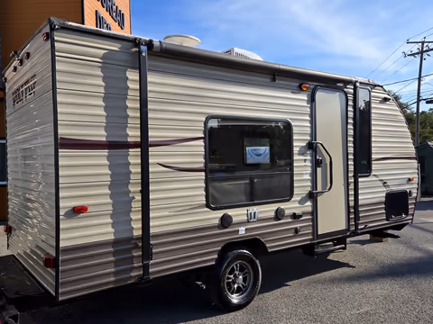 Roulotte Forest River Wolf Pup 2017 - gallery