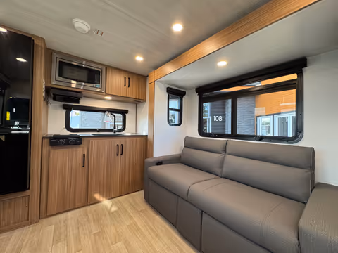 Keystone Reign 19RK 2027 - Salon