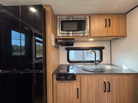 Details de la Keystone Reign 19RK 2027