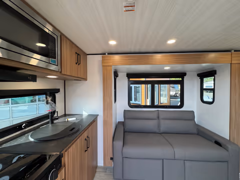 Details de la Keystone Reign 19RK 2027