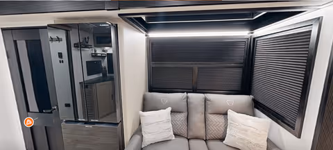 Details de la Keystone Walkabout 25MAX 2026