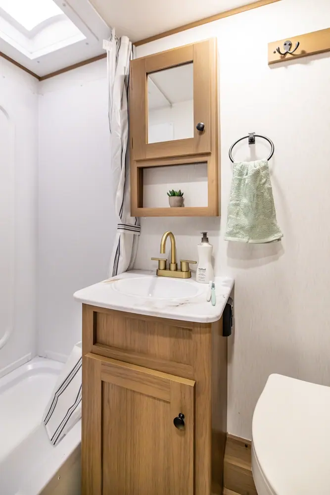 Coachmen Apex Nano 181RB 2026 — Photo officielle (galerie 15)