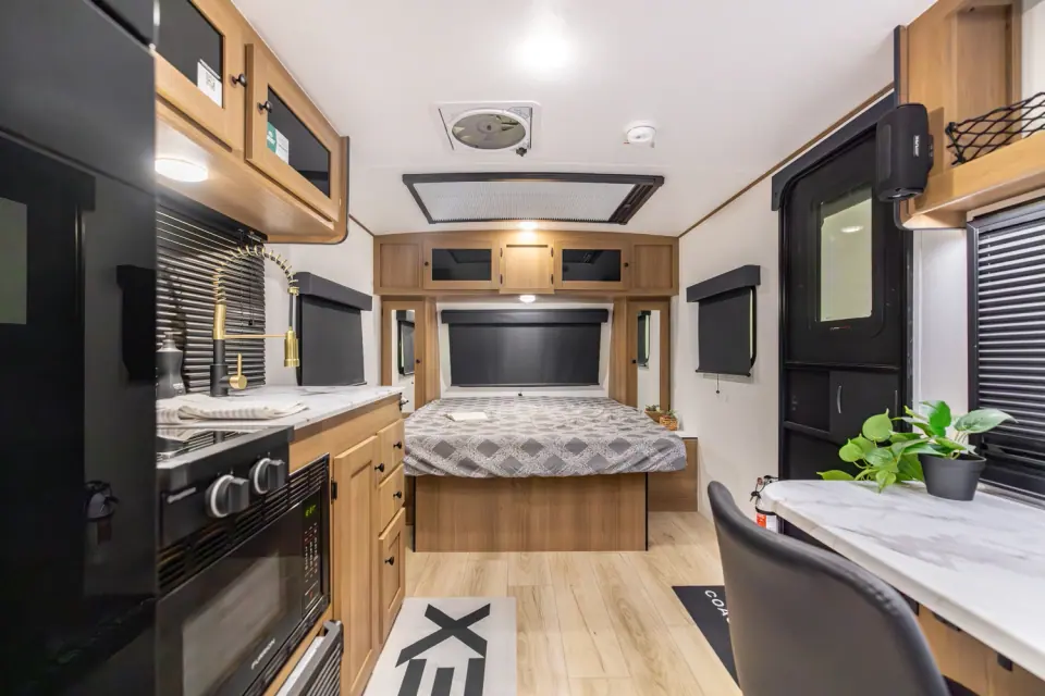 Coachmen Apex Nano 181RB 2026 — Photo officielle (galerie 7)