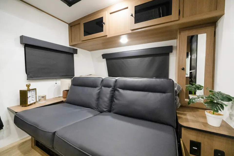 Coachmen Apex Nano 186BH 2026 — vue extérieure (photo 2)