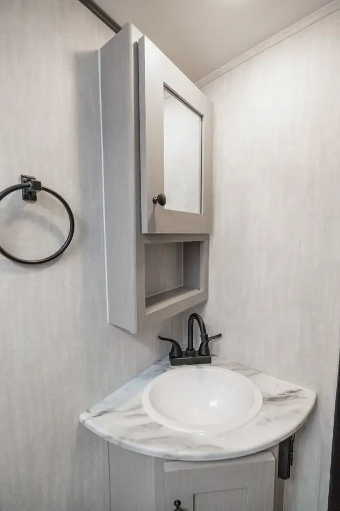 Apex Nano 190RBS 2026 — vue extérieure (auvent sorti)