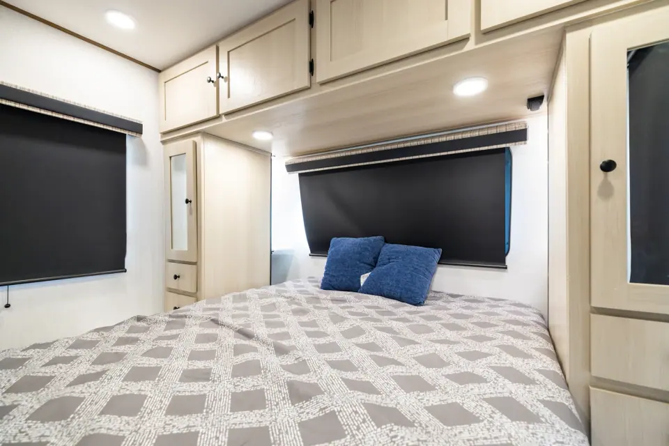 Apex Ultra-Lite 244RBS 2026 - Photo officielle (galerie 11)