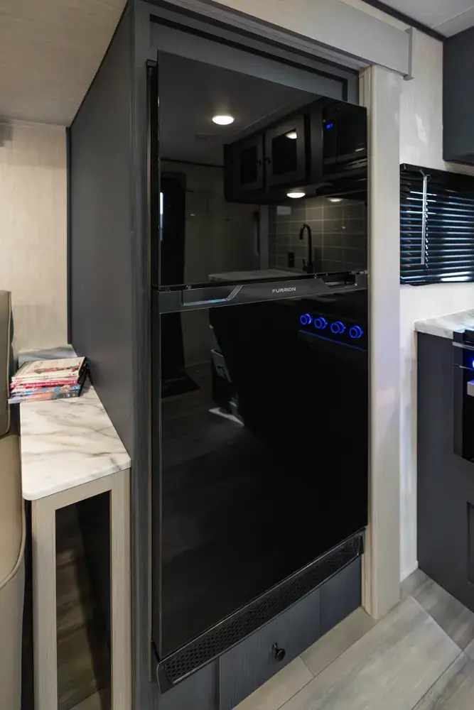 Apex Ultra-Lite 246BARV 2026 - Photo officielle (galerie 5)