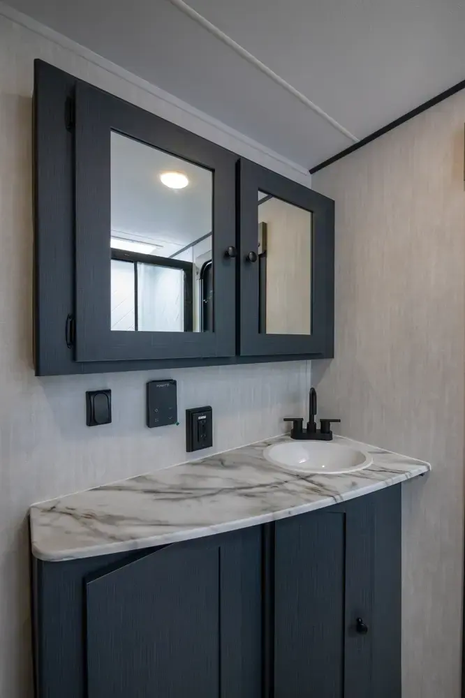 Apex Ultra-Lite 246BARV 2026 - Photo officielle (galerie 14)