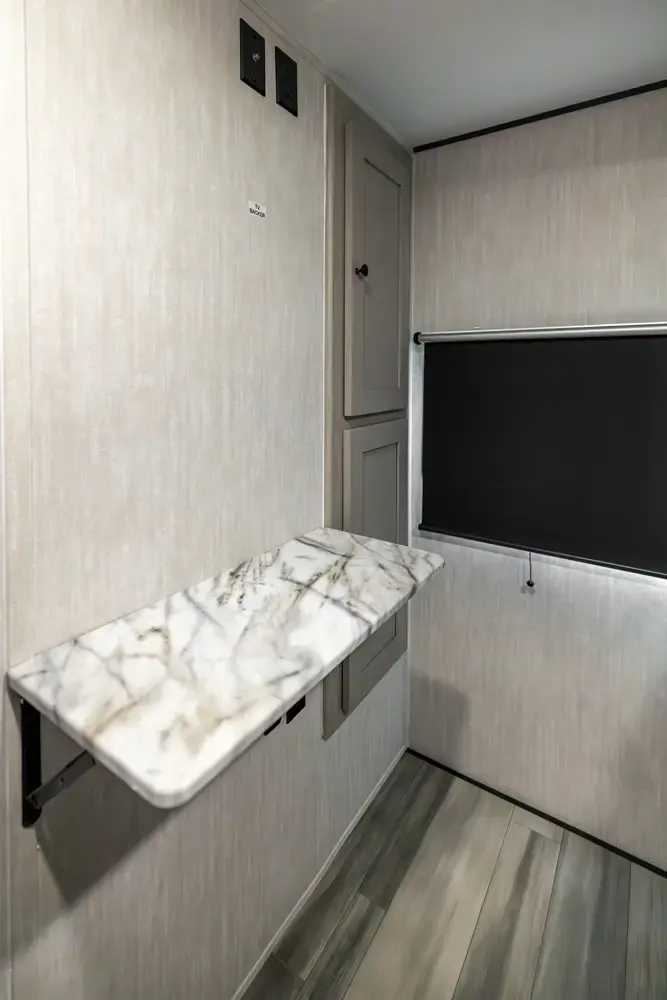 Apex Ultra-Lite 246BARV 2026 - Photo officielle (galerie 8)