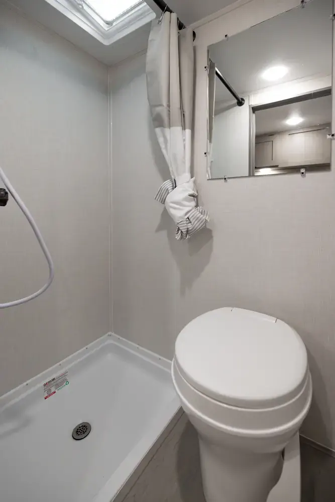 Viking 12RD 2026 — salle d’eau