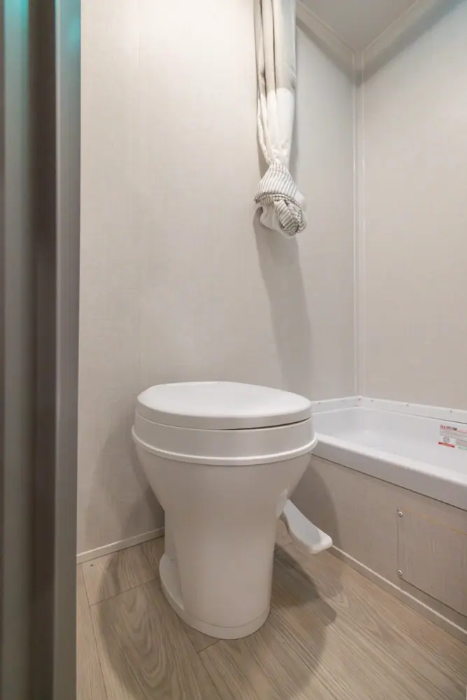 Viking 16FB 2026 - salle d'eau et douche