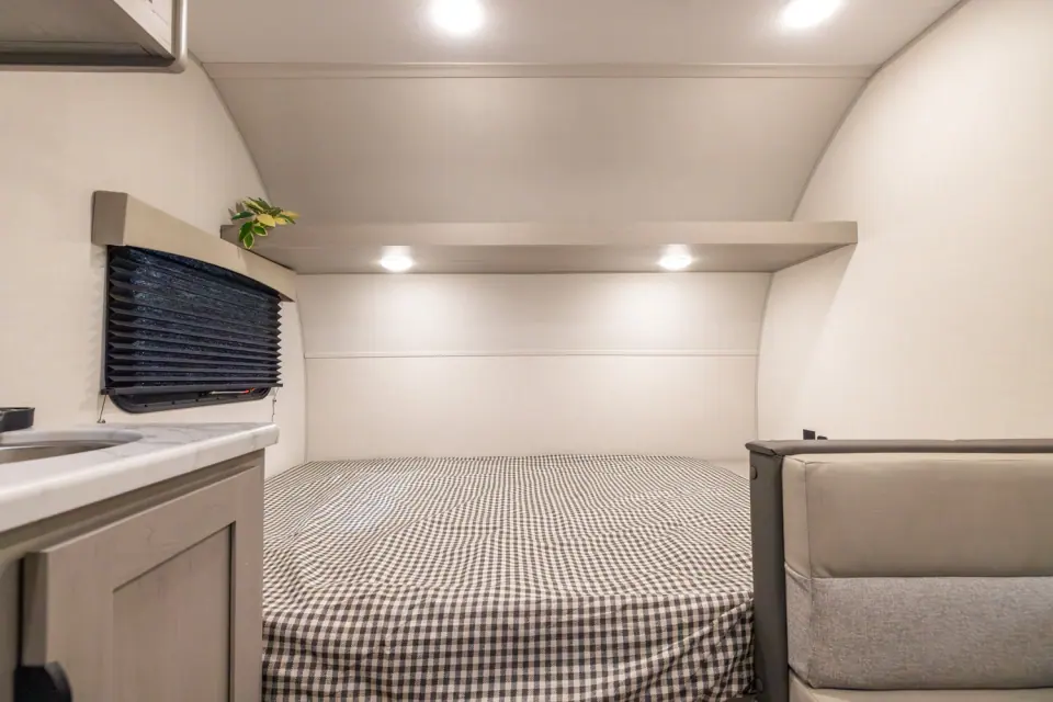 Viking 16FB 2026 - lit avant et �clairage