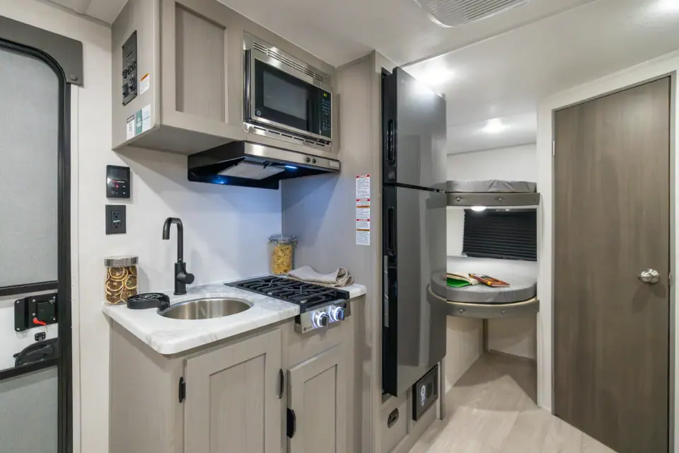 Viking 18DBS 2026 � cuisine GE et comptoir thermofoil