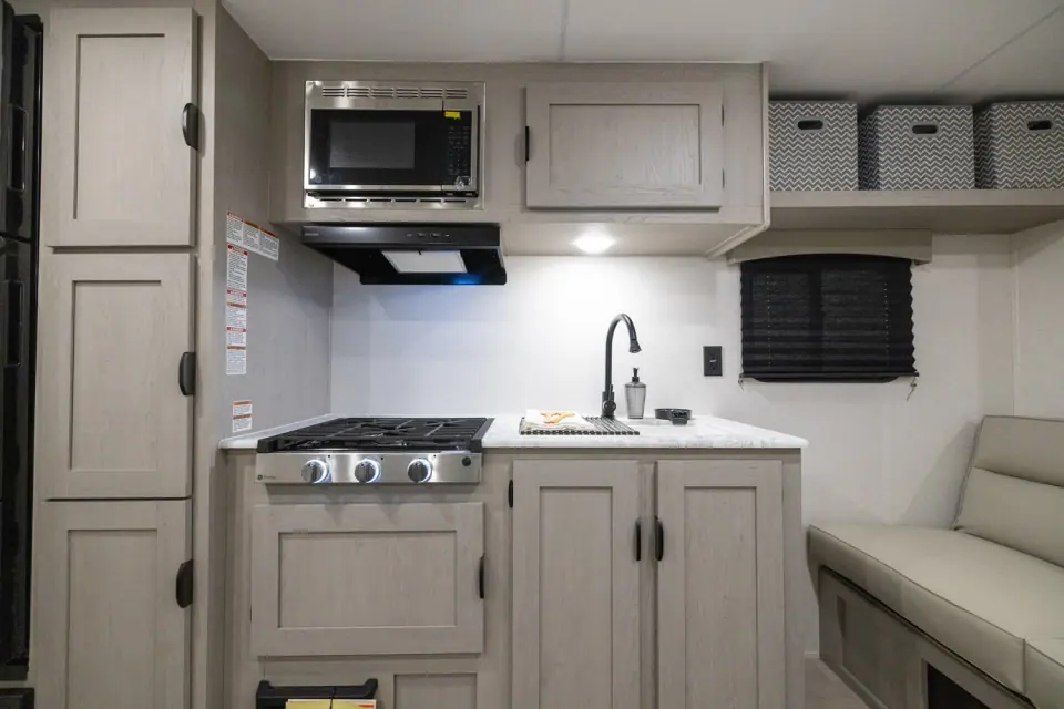 Viking 26BH 2026 — cuisine GE avec micro-ondes et cuisinière