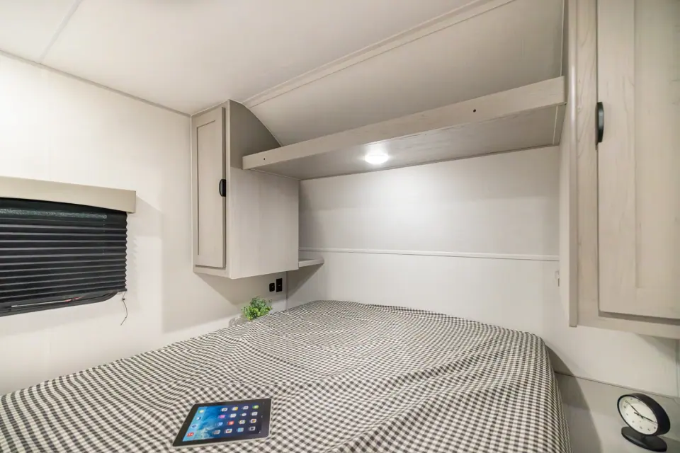 Viking 282DORM 2026 — chambre principale, deuxième angle