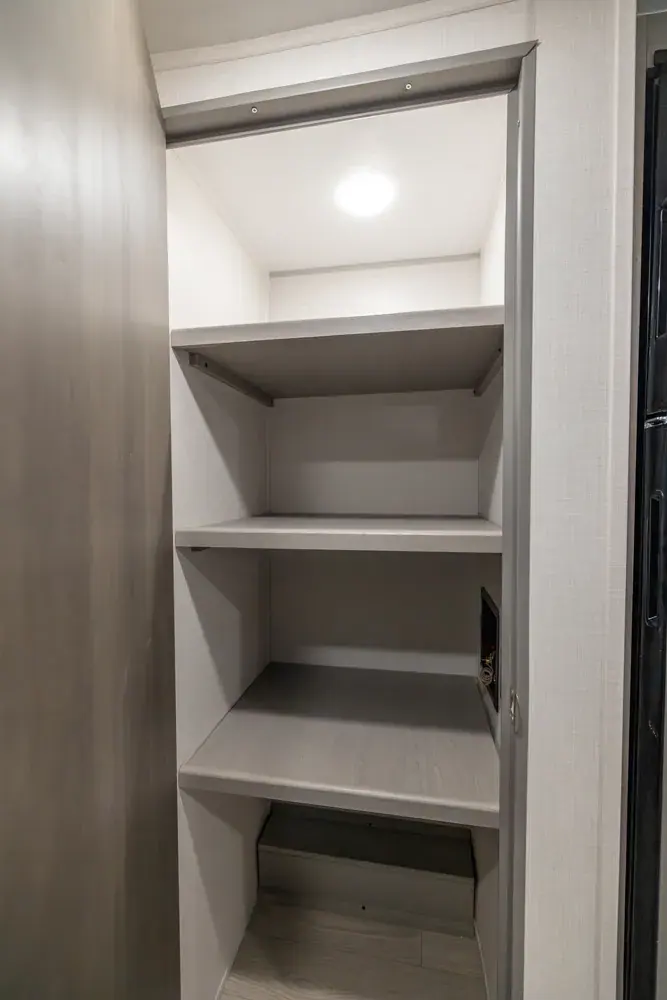 Viking 292TB 2026 — pantry with washer/dryer prep