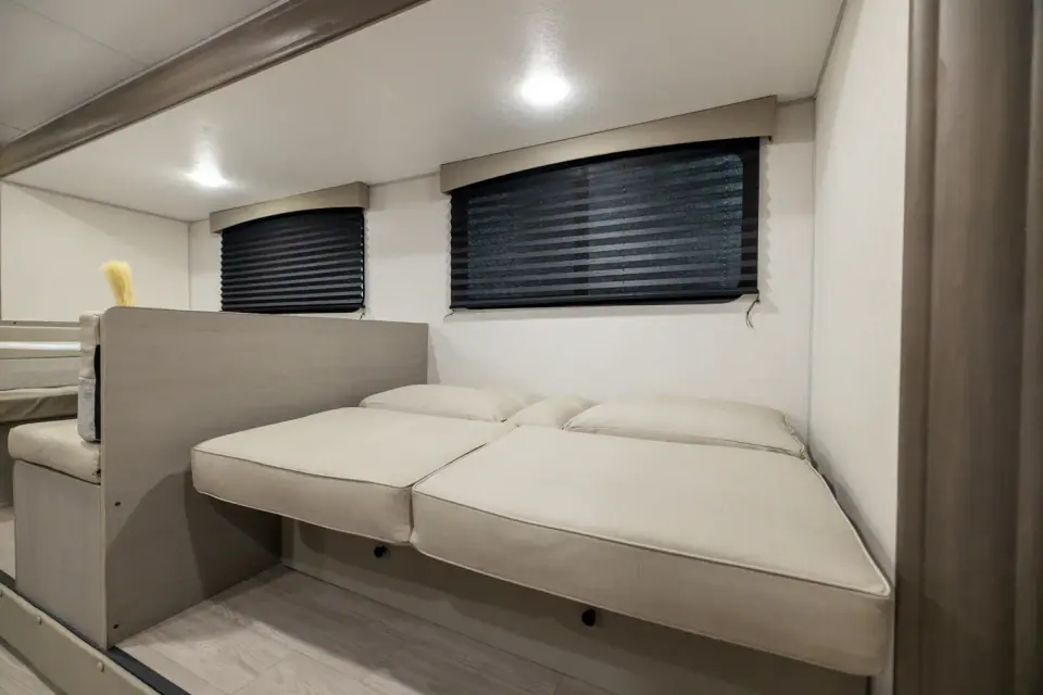 Viking 292TB 2026 — sofa in sleep position (FR)