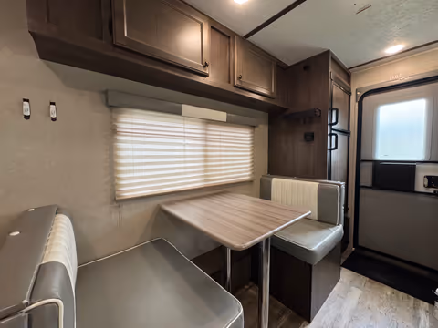 Details de la Sunset Park SunLite 2020
