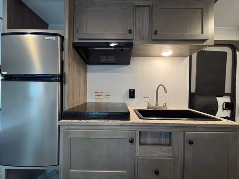 Details de la Sunset Park SunLite 2024