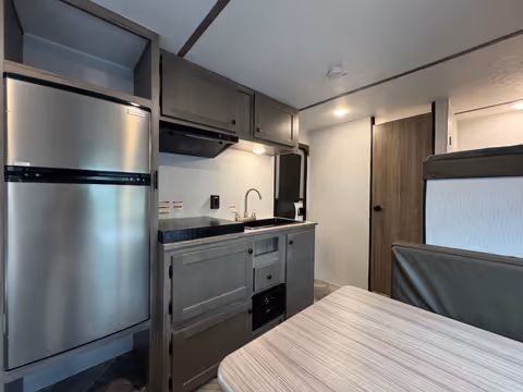 Details de la Sunset Park SunLite 2024