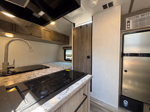 Sunset Park Sunray 149 2025 - Cuisine