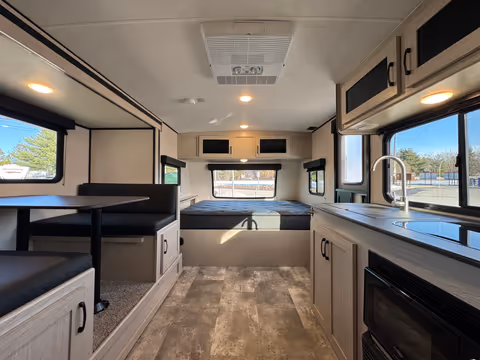 Details de la Coachmen Apex Nano  2023