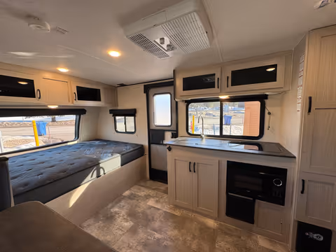 Details de la Coachmen Apex Nano  2023