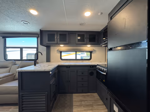 Details de la Coachmen Apex Ultra-Lite 2024
