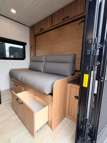 Details de la Keystone Reign 15RB 2027