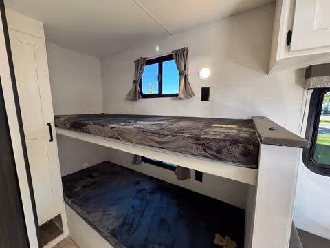 Venture Sienna Lite 170VBH 2027 - Lits superposés