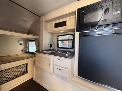 Details de la Winnebago Minnie Drop 2019