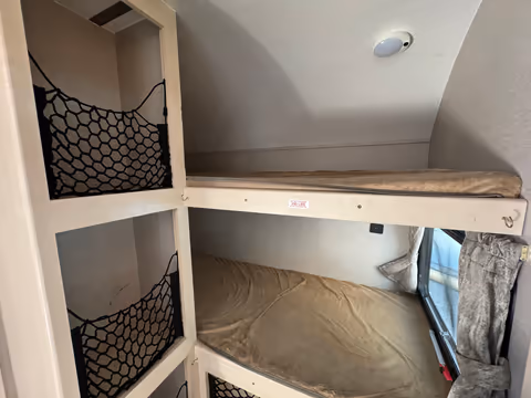 Winnebago Minnie Drop MD170K 2019 - Lits superposés